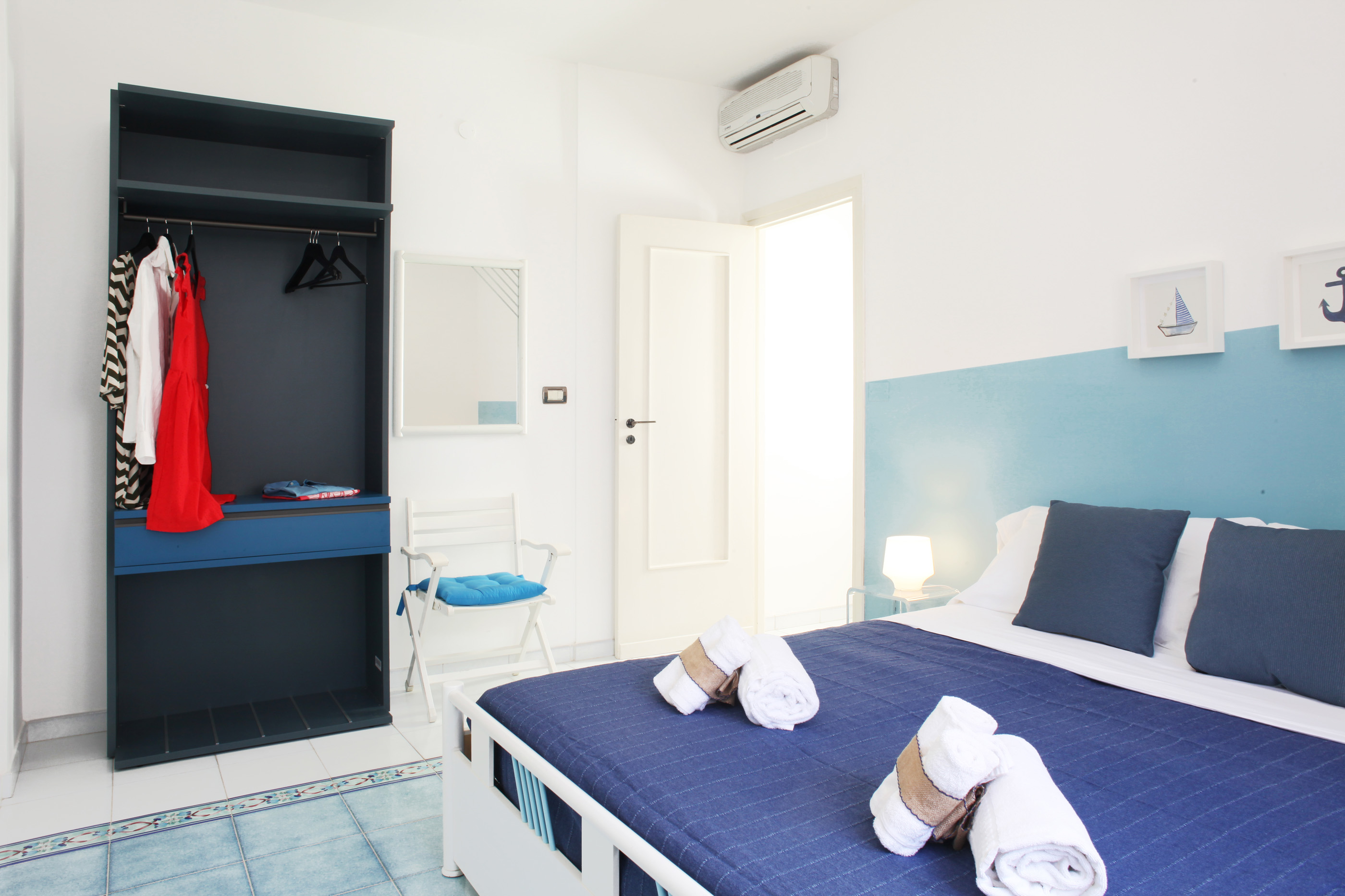 BeachSide Rooms & Suites